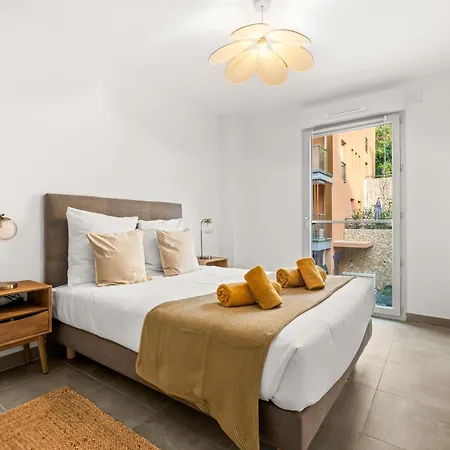 Val D'or, Moderne Et Famillial Pour 4 Personnes, Parking, Centre Gare Apartment *